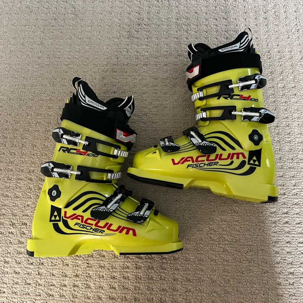 Fischer RC4 100 Worldcup Ski Boots